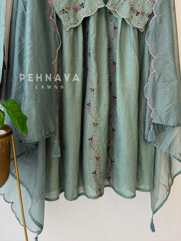 Embroidered Pleated Suit Set-13139 - Pehnava Lawns
