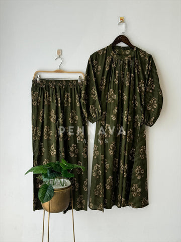 Bloom Stripe Co-ord Set - Pehnava Lawns