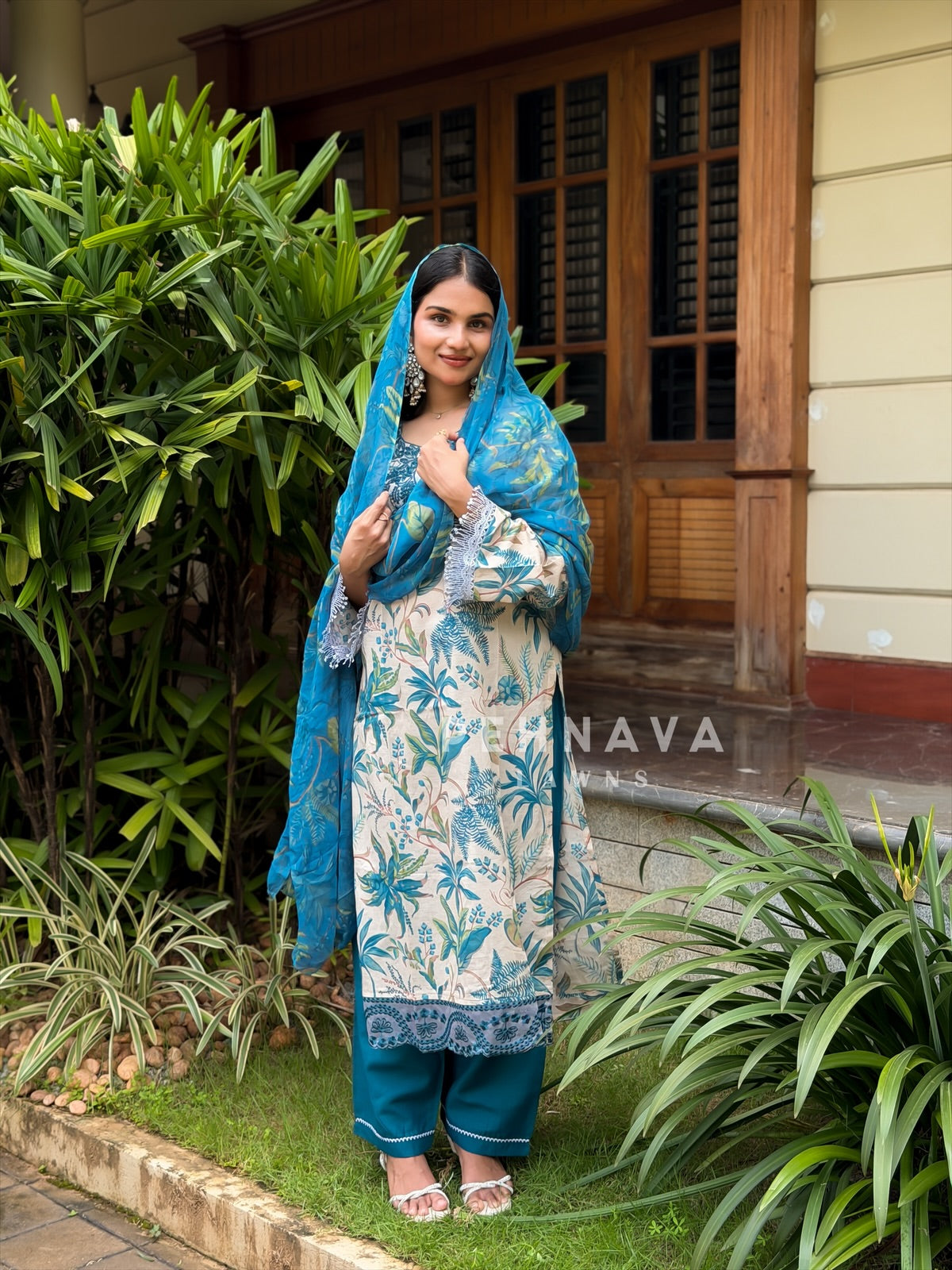Signature Embroidered lawn Unstitched Suit 1549