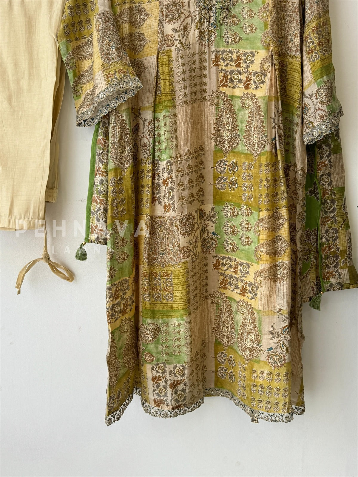 Muslin Anarkali Suit Set - Pehnava Lawns