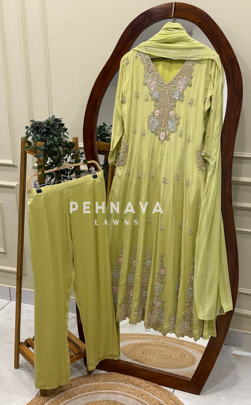 Heavy Handworked Anarkali Attire 8942