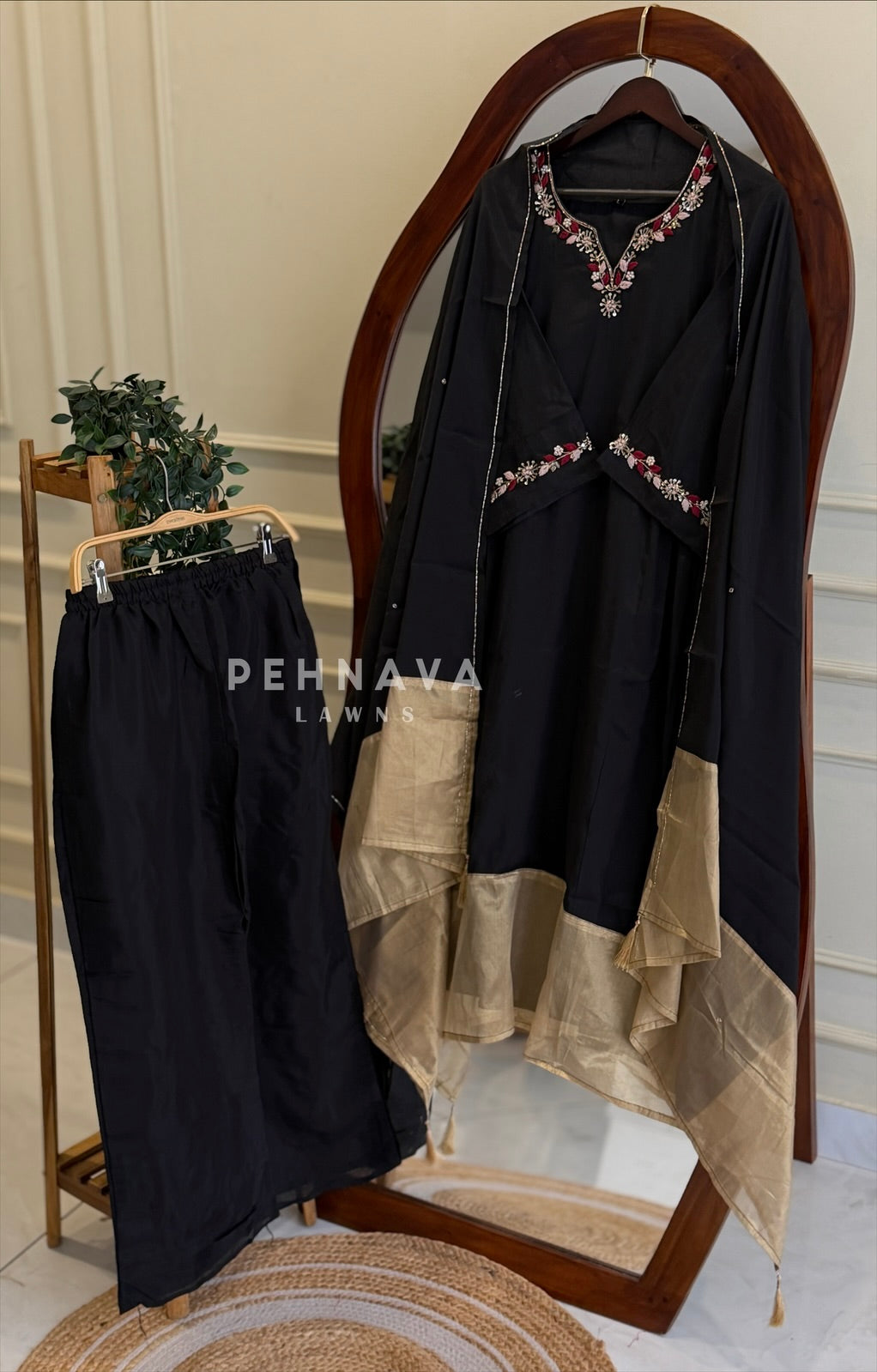 Handworked Yoke Anarkali Suit Set-4607
