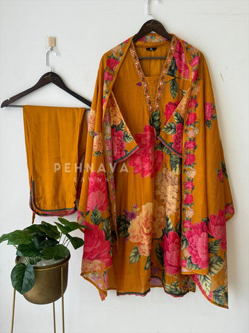 Signature Bloom Chanderi Suit Set-1396