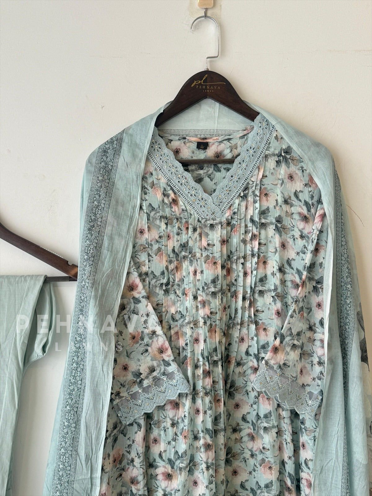 Soft Linen Pleated Lace Suit Set