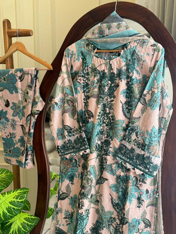 Traditional Embroidery Detailed Suit-8