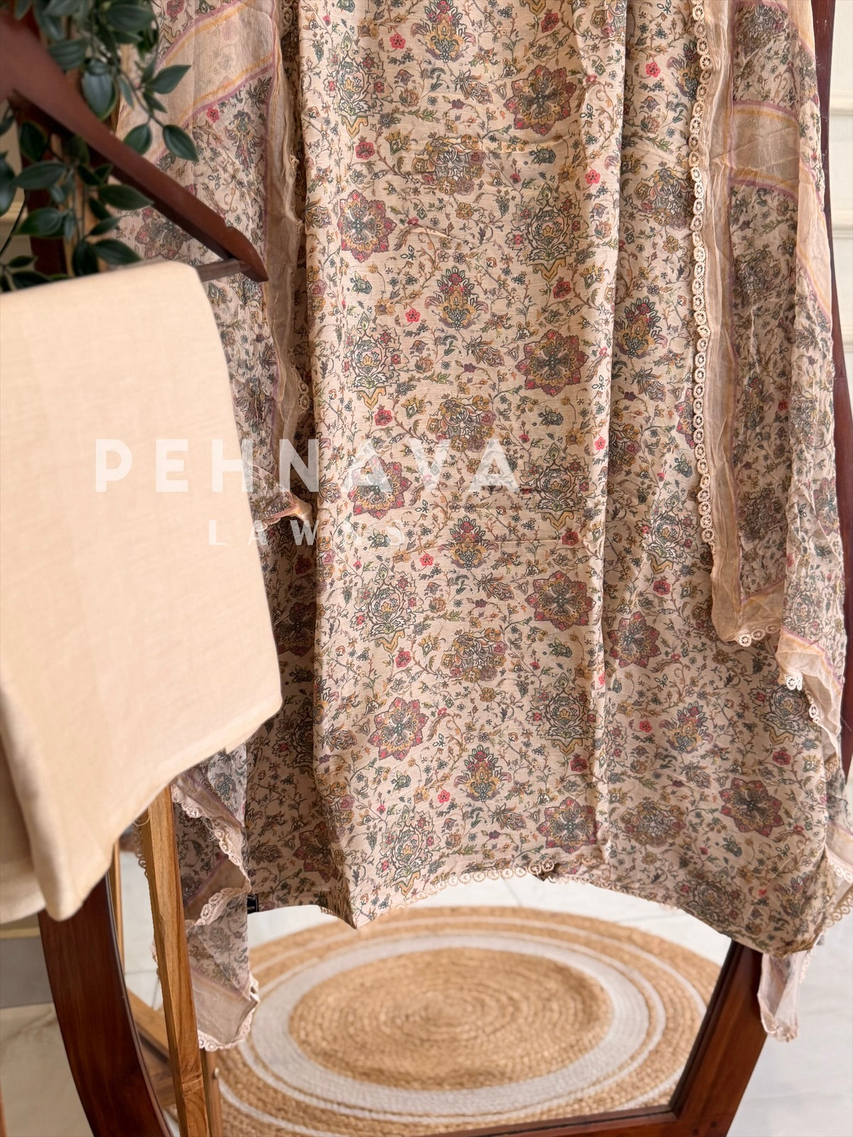 Floral Printed Unstitched Suit (Dispatch Time 4-5 Days)
