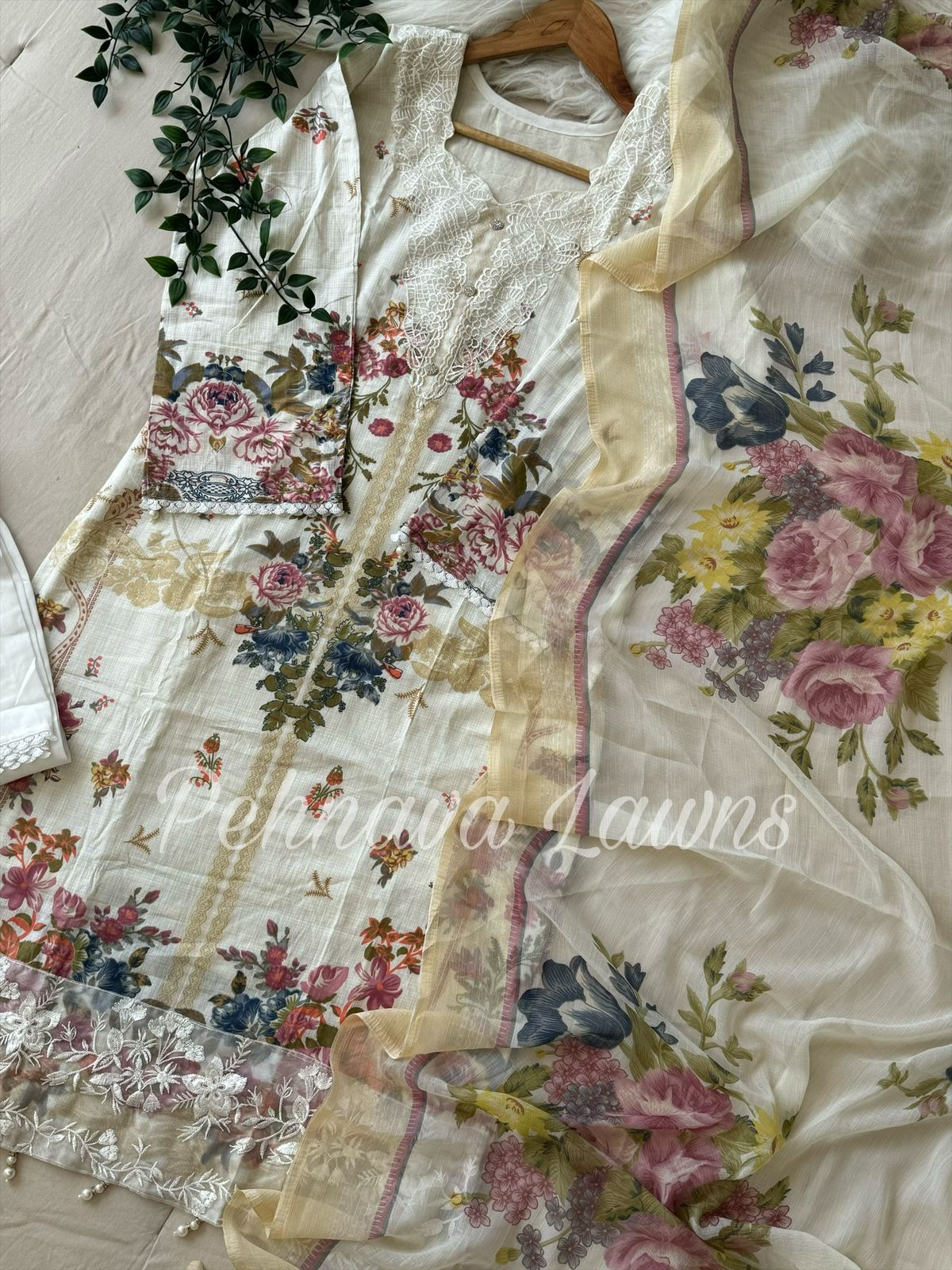 White Floral Suit Featuring Chiffon Shawl
