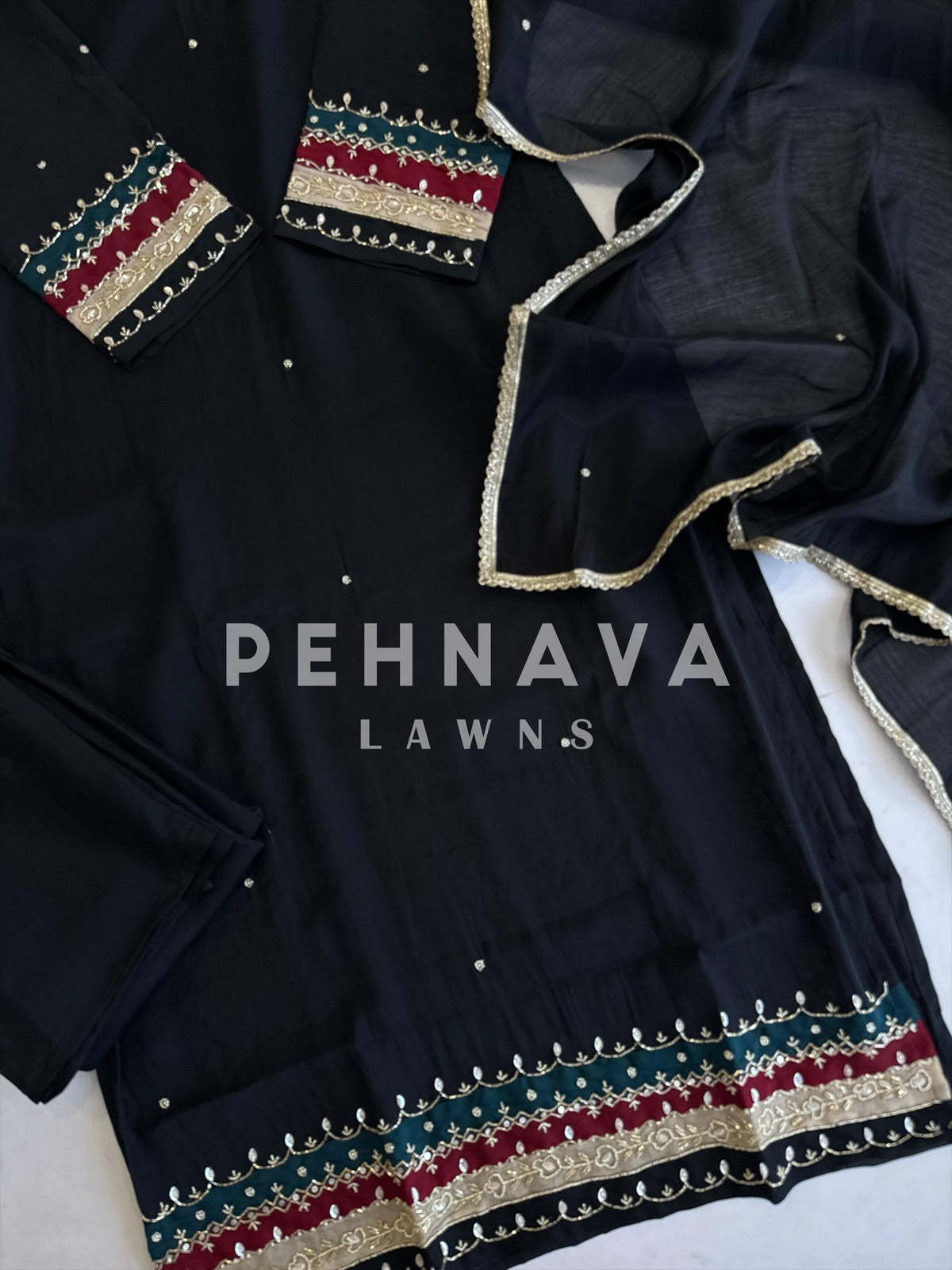 Classic Chanderi Suit - Pehnava Lawns
