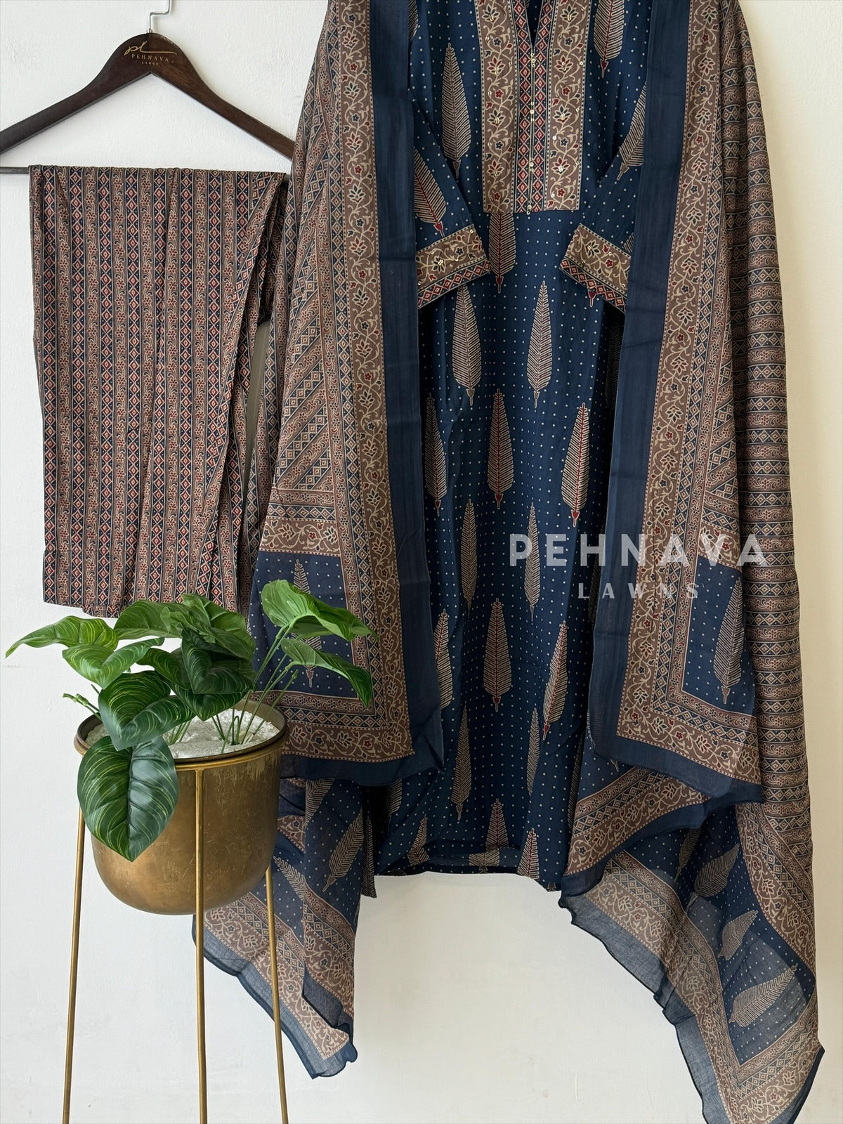 Classic Work Print Suit-No.11/3 - Pehnava Lawns
