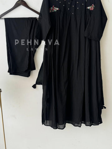 Thread Embroidered Cotton Suit