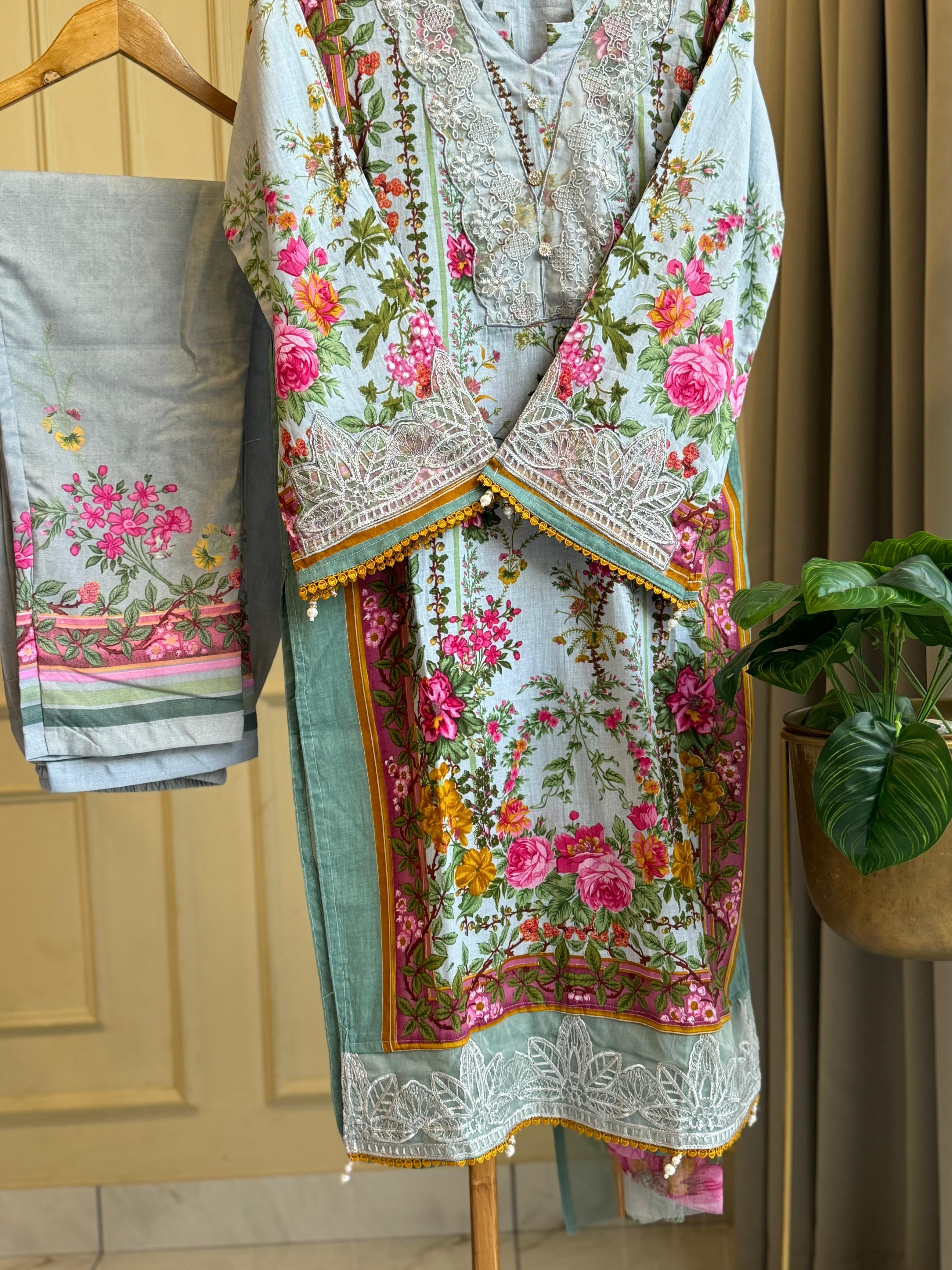 Premium Lace Detailed Lawn Suit-1331