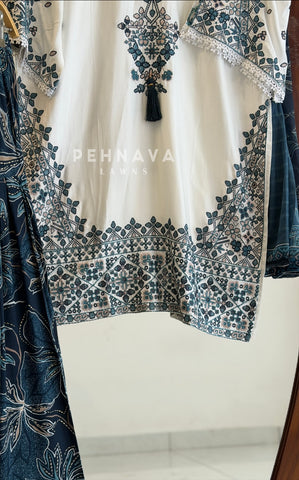 Floral Embroidered Farshi Salwar