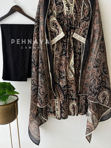 V-Neck Paisley Pattern Suit-4014