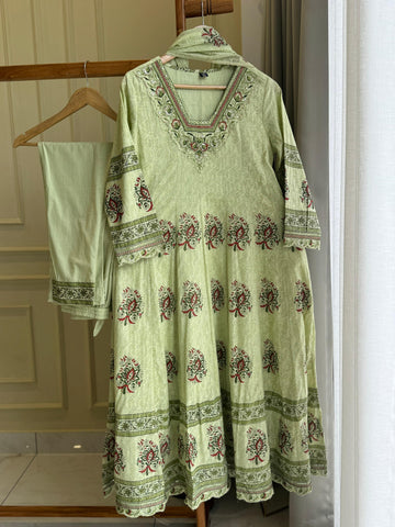 Cotton Floral-Anarkali with lace work and embroidered neck