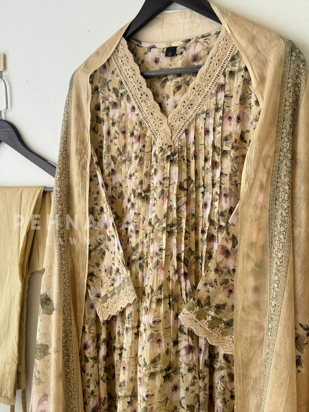 Soft Linen Pleated Lace Suit Set