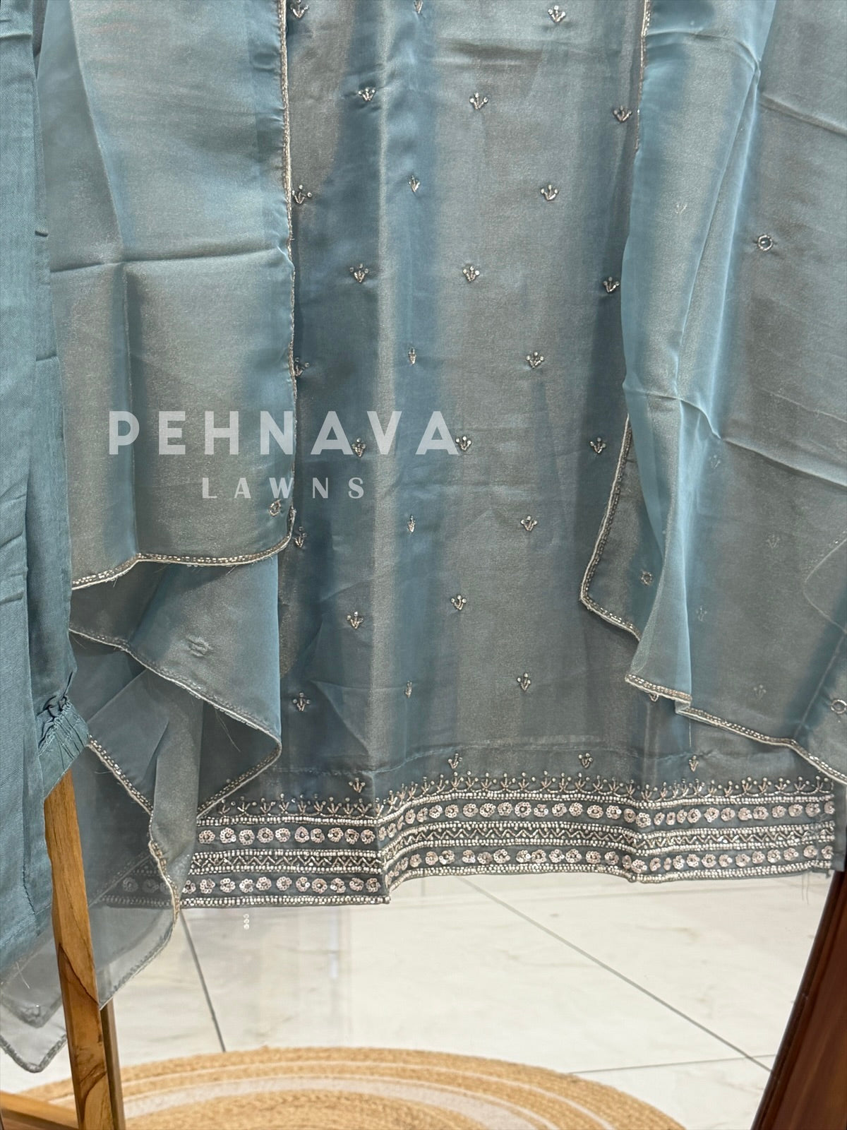Tissue Handworked Stitched Suit-RR335