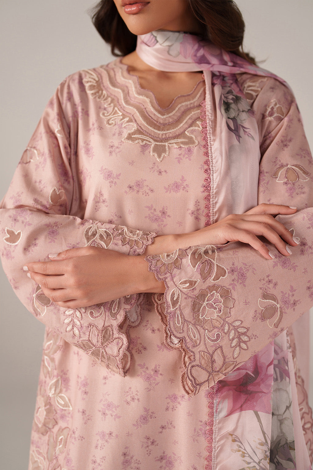 IZNIK Embroidered Printed Lawn SS-05