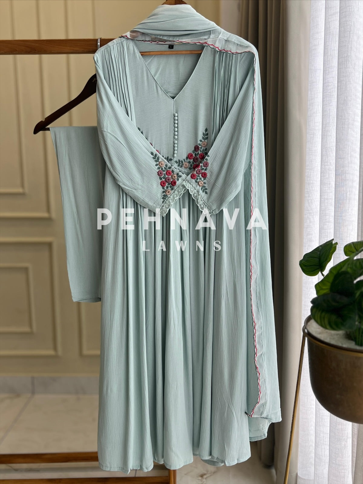 Flowy Rayon Crush Suit - Pehnava Lawns
