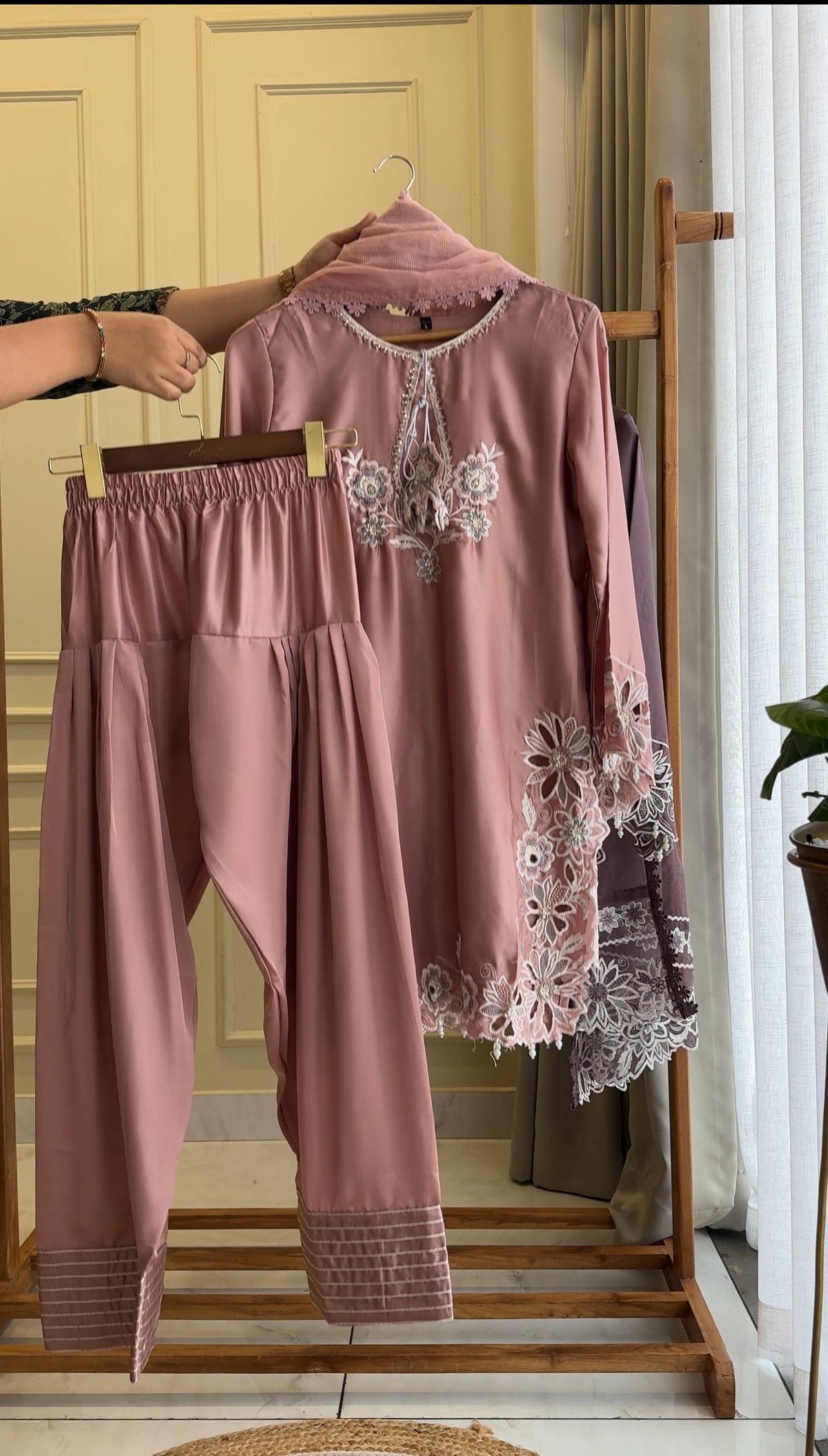 New Modern Farshi Salwar - Pehnava Lawns