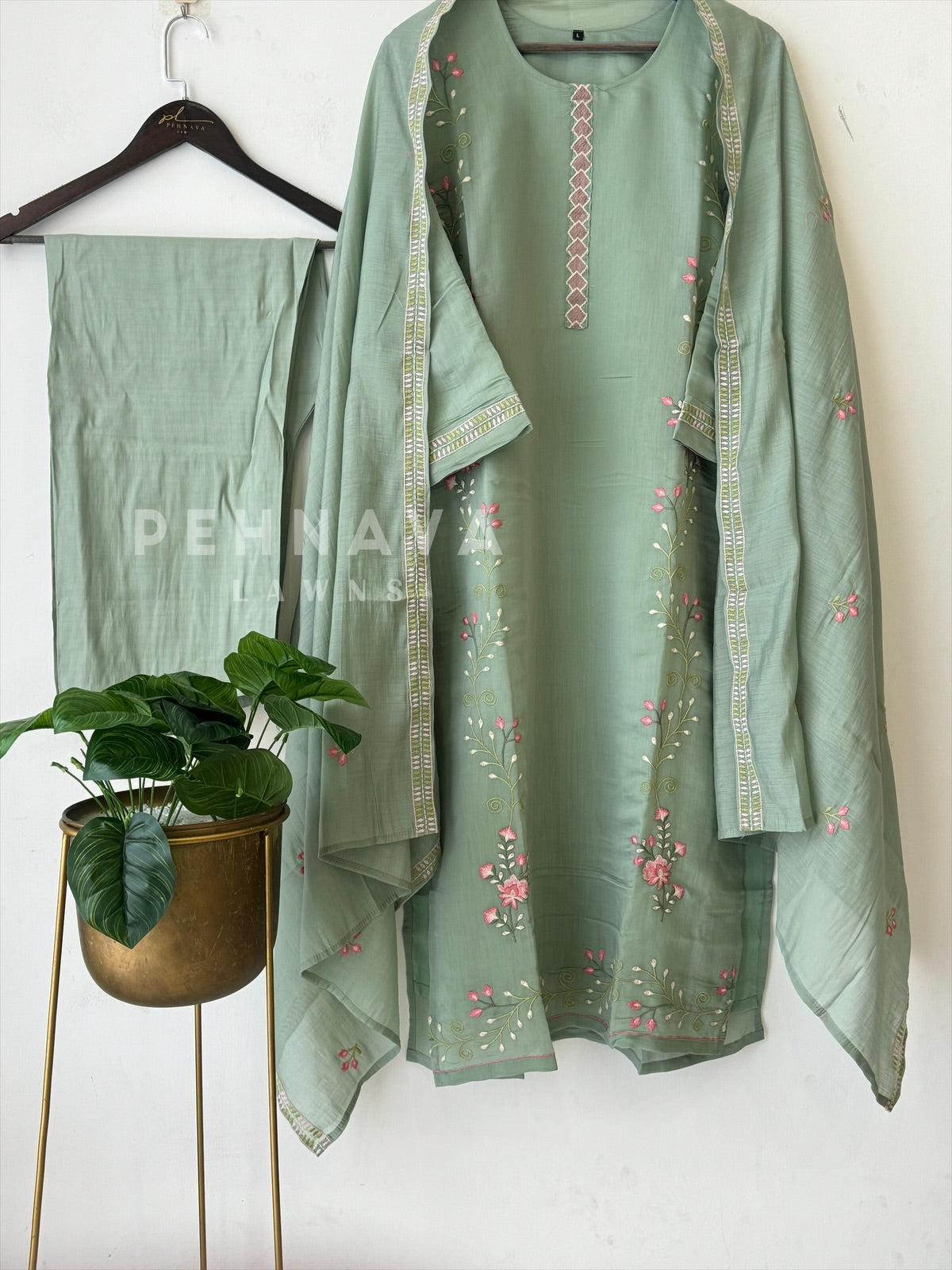 Classic Embroidery Suit Set