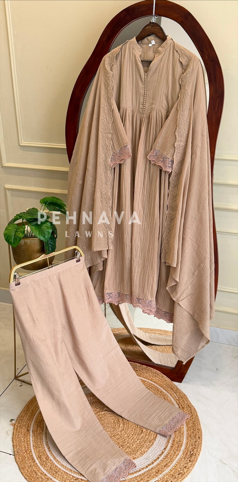 Lace-Trimmed Kurta Set-6404