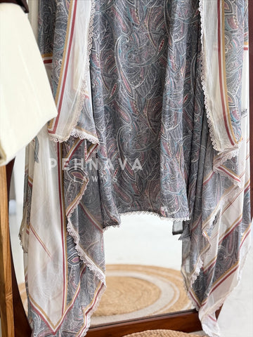 Floral Embroidered Unstitched Suit 4370