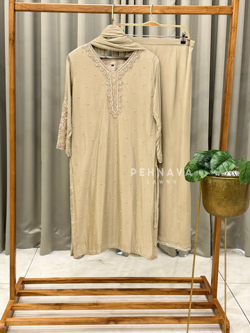 Premium Handworked Chinnon Ensemble 8802
