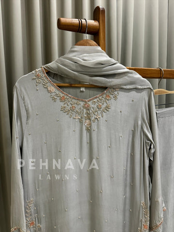 Luxe Handwork Ethnic Attire - Pehnava Lawns