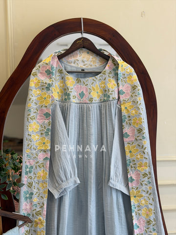 Floral Embroidered Suit 13216