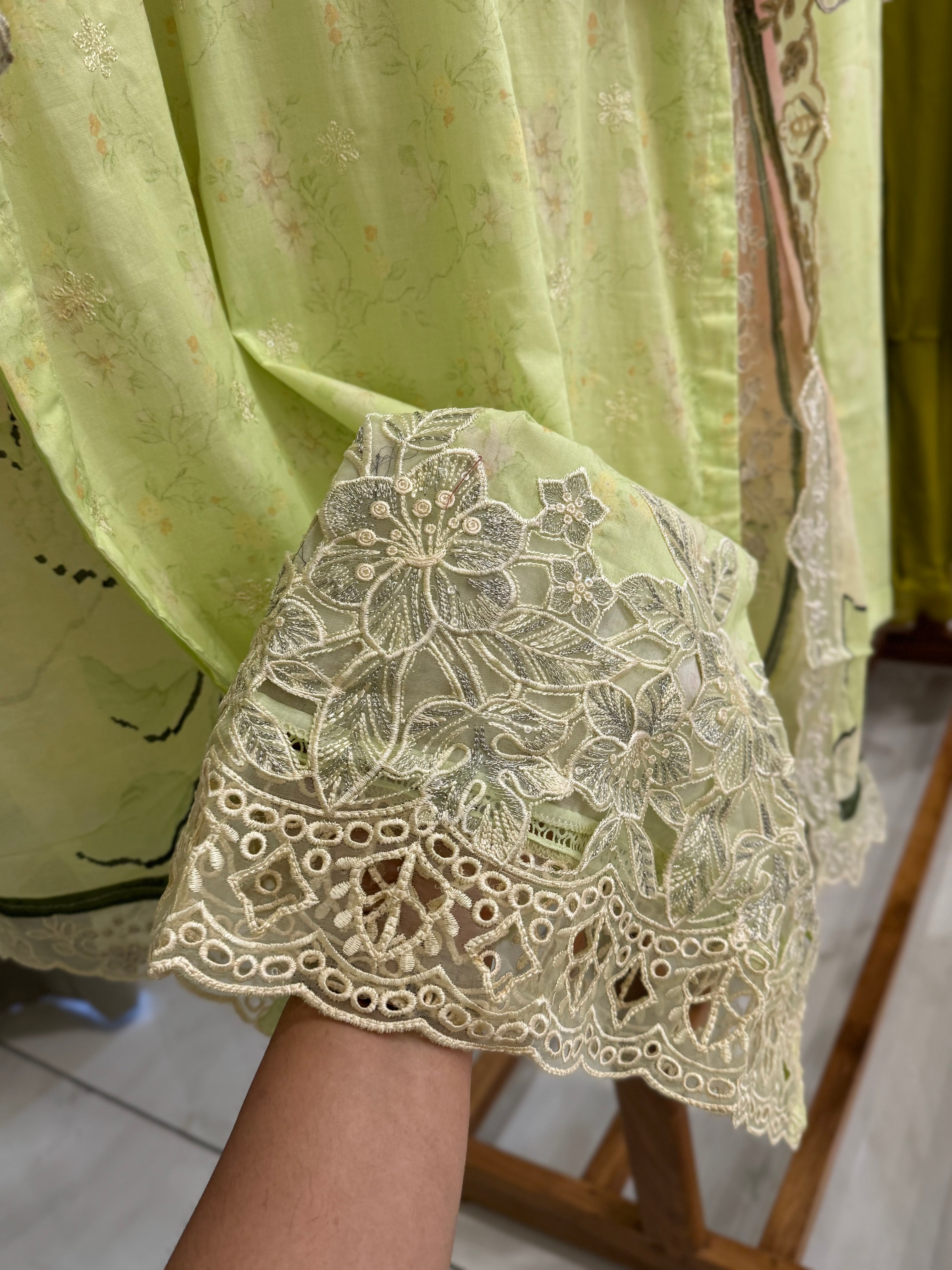 Signature Lawn Suit Featuring Lace Detailings-8