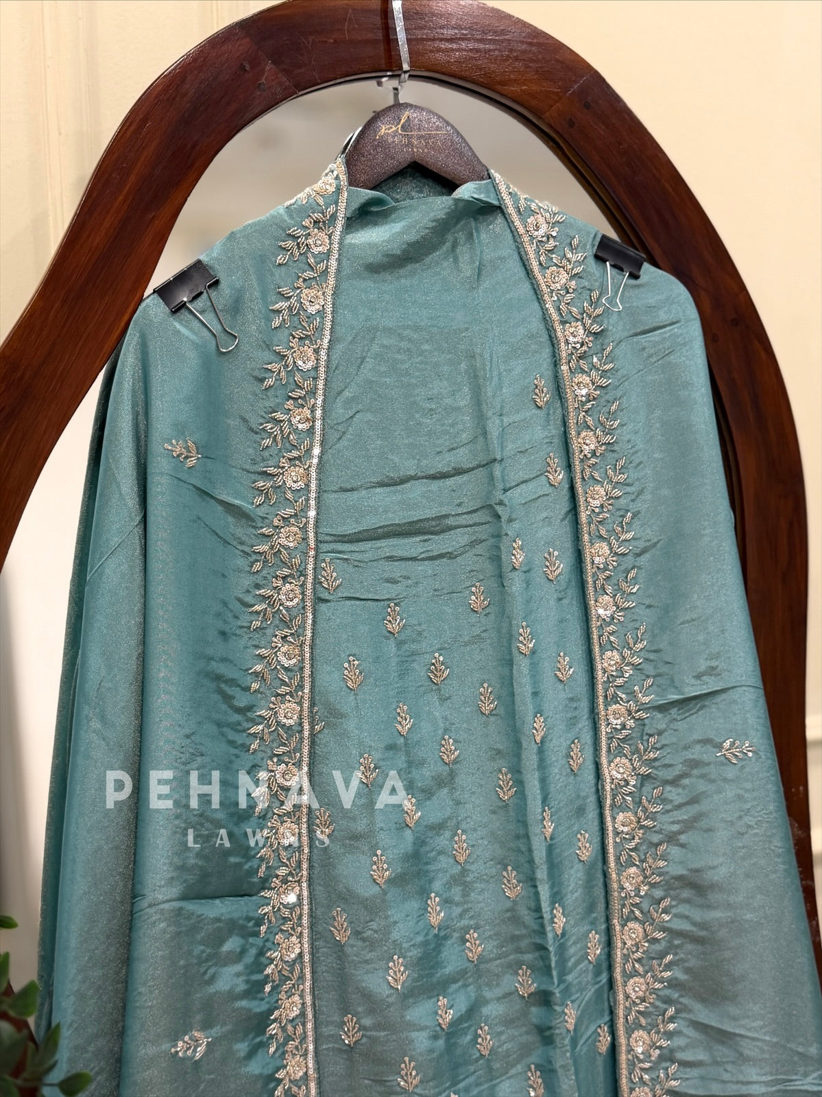 Handworked Unstitched Suit 8005