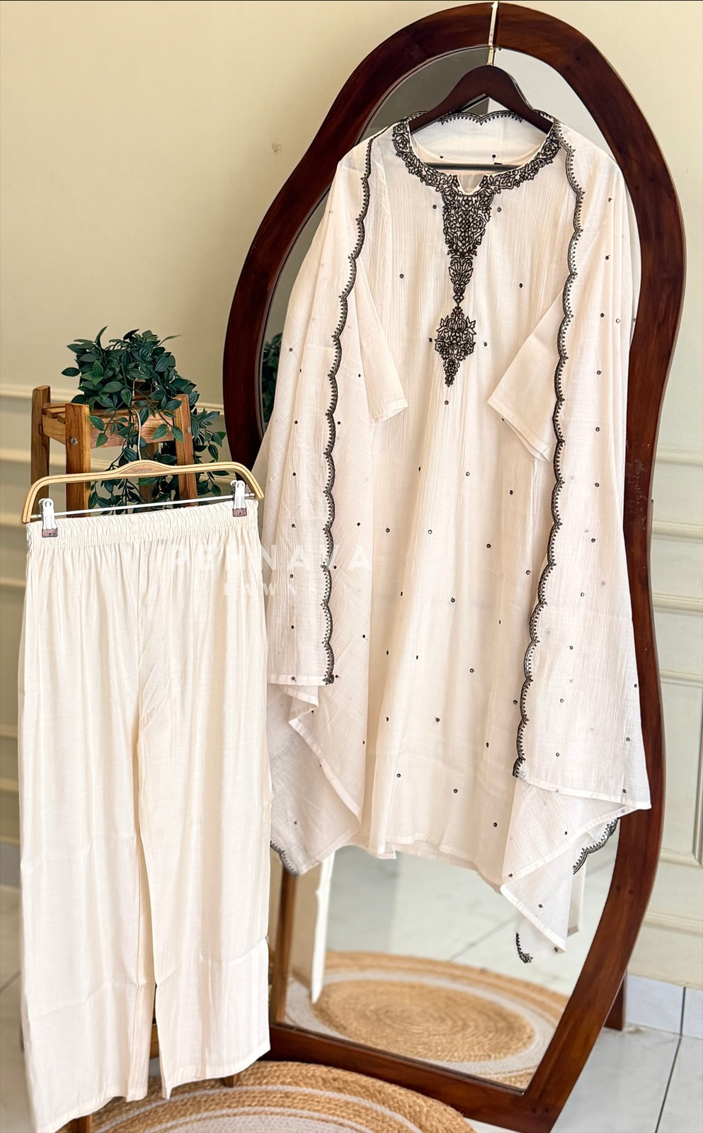Embroidered Yoke Suit Set 13168