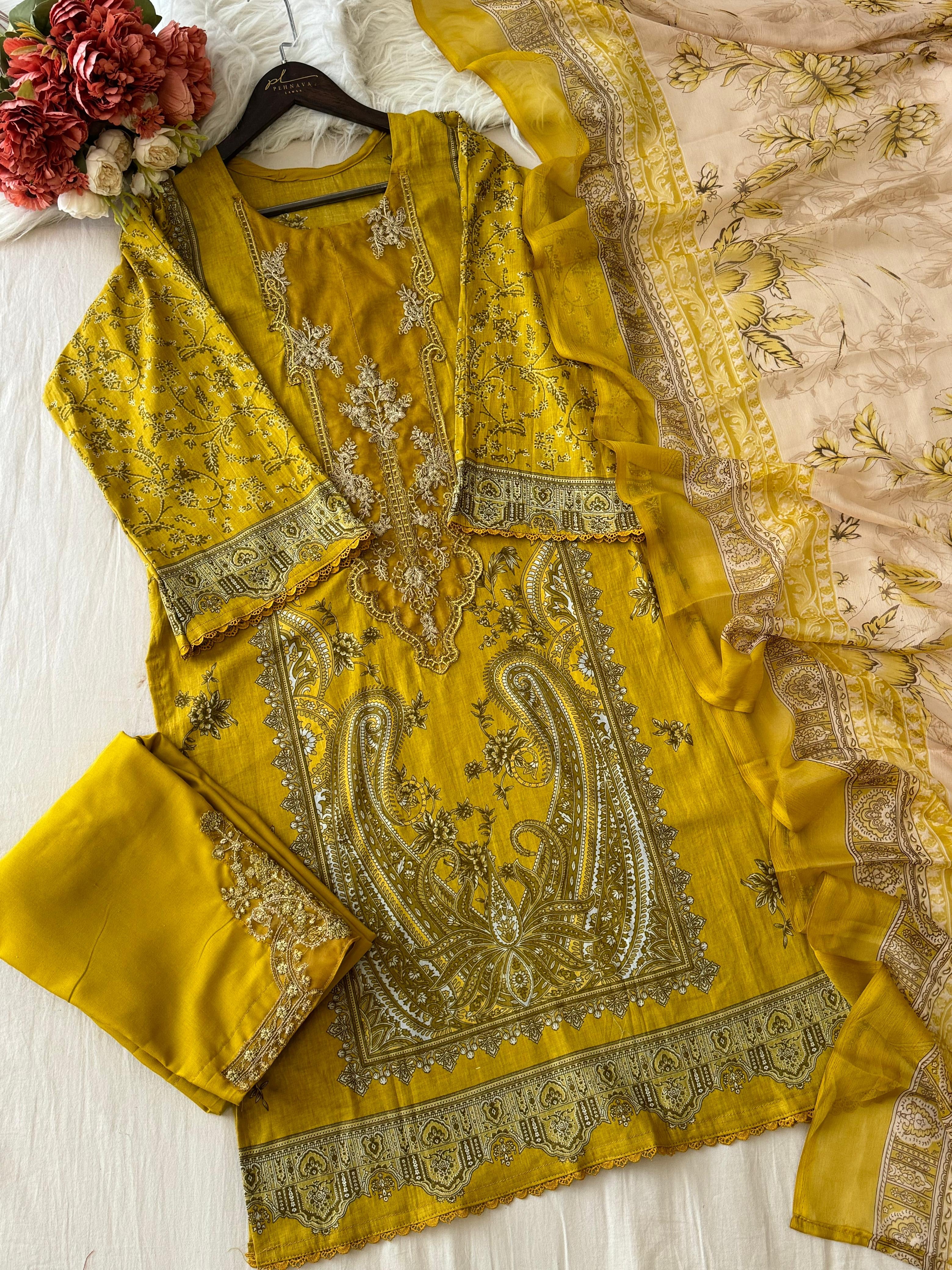 Printed Casual Suit with organza patches-yellow 495 - Pehnava Lawns