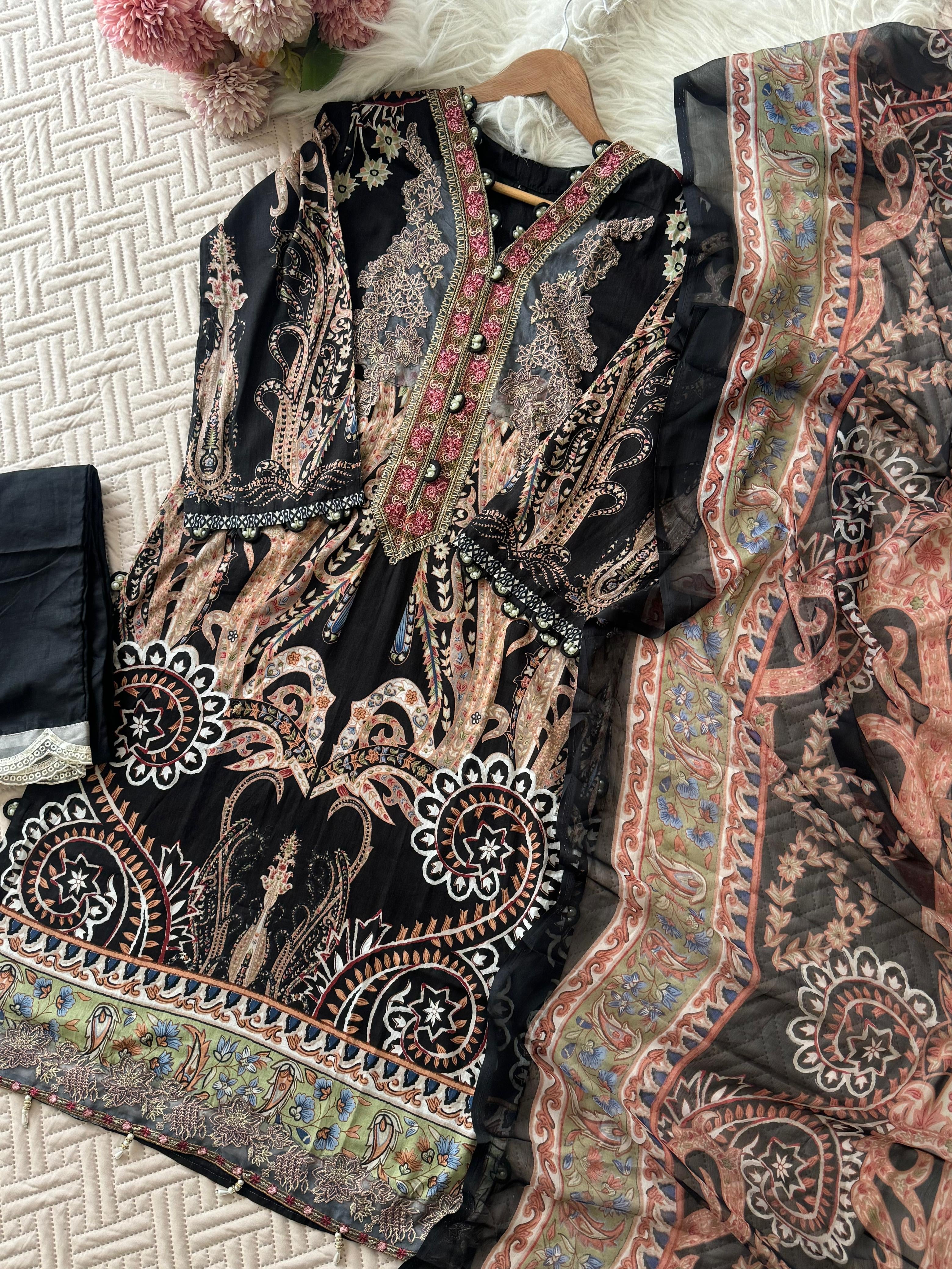 Black Embroidery Detailed Floral Suit