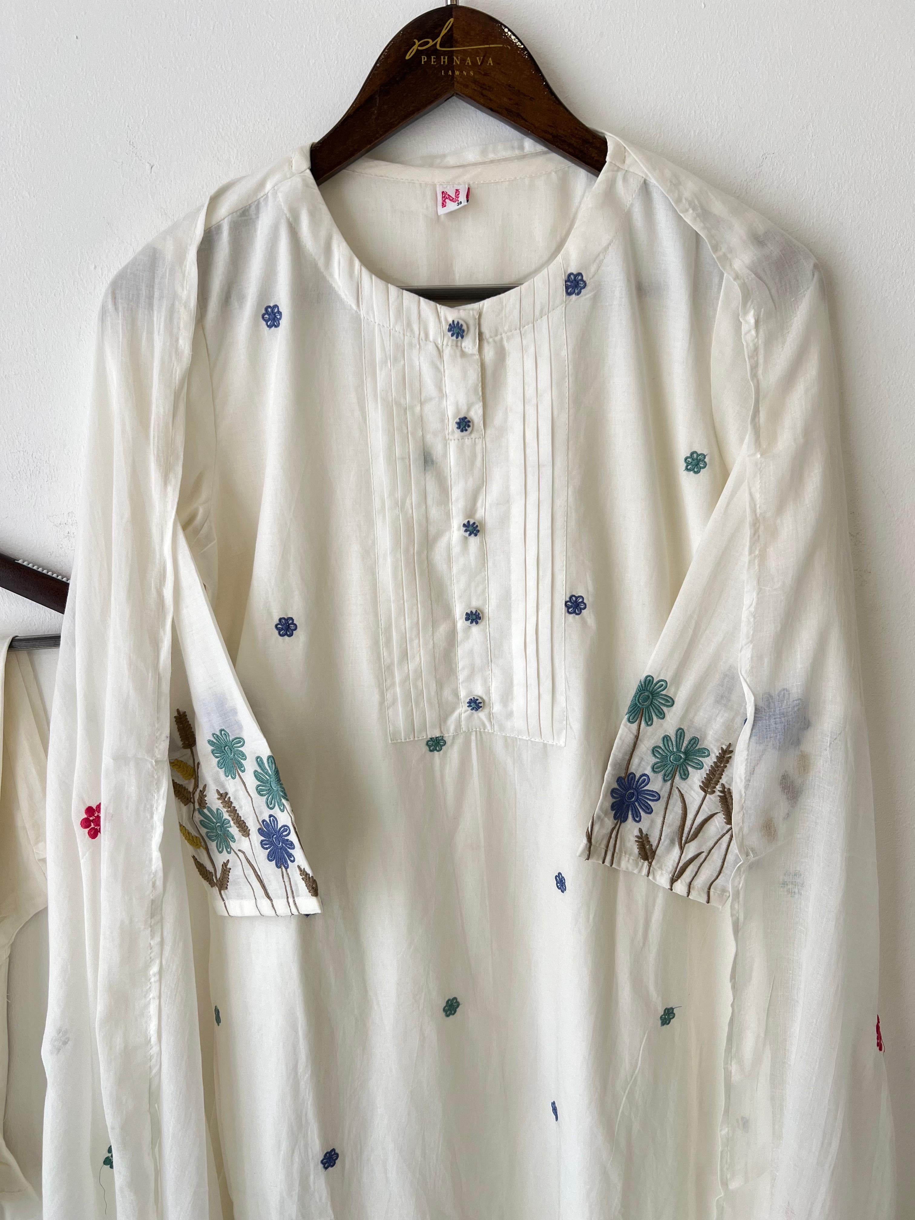 Casual mul-cotton embroidered Suit - Pehnava Lawns