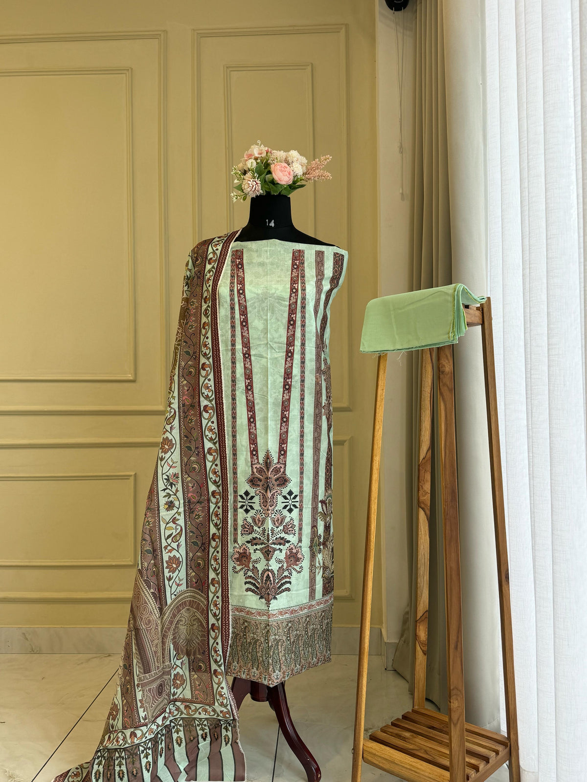 Digital Printed Lawn Suit-9