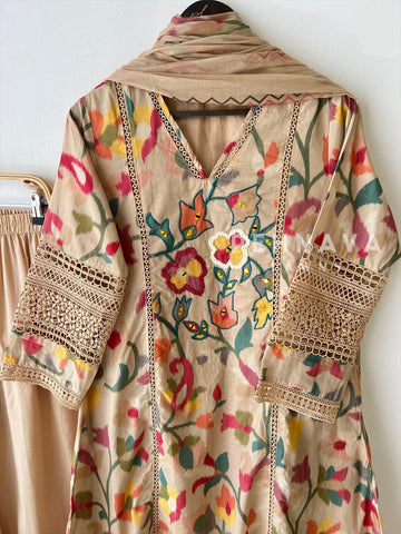 Floral Print Cotton Suit with Lace(5-7 Days Dispatching Time)