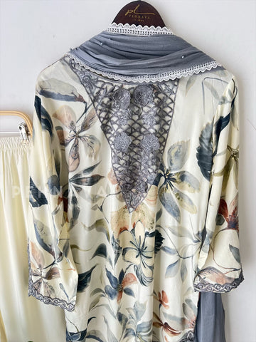 New Floral Embroidery Kurtha Suit Set-182