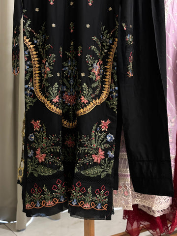 Luxurious Trendy Pure lawn Suit-0920