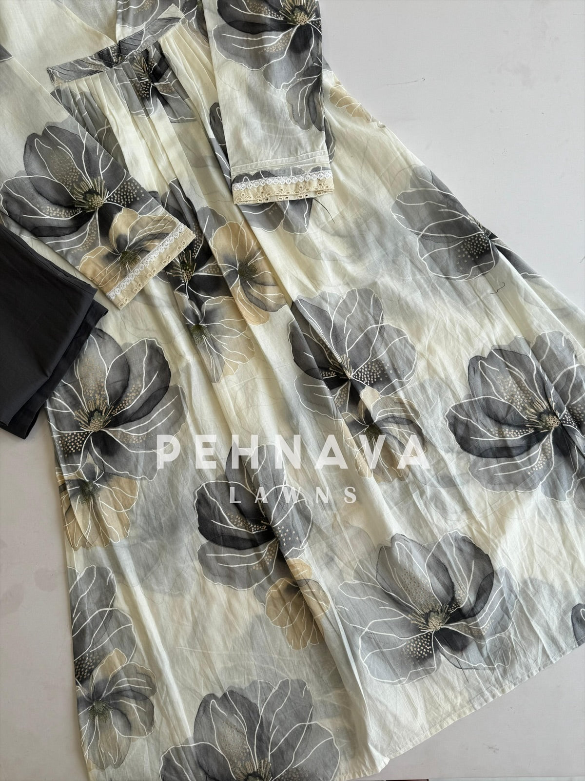Soft Floral Luxe Cotton Coord Set - Pehnava Lawns