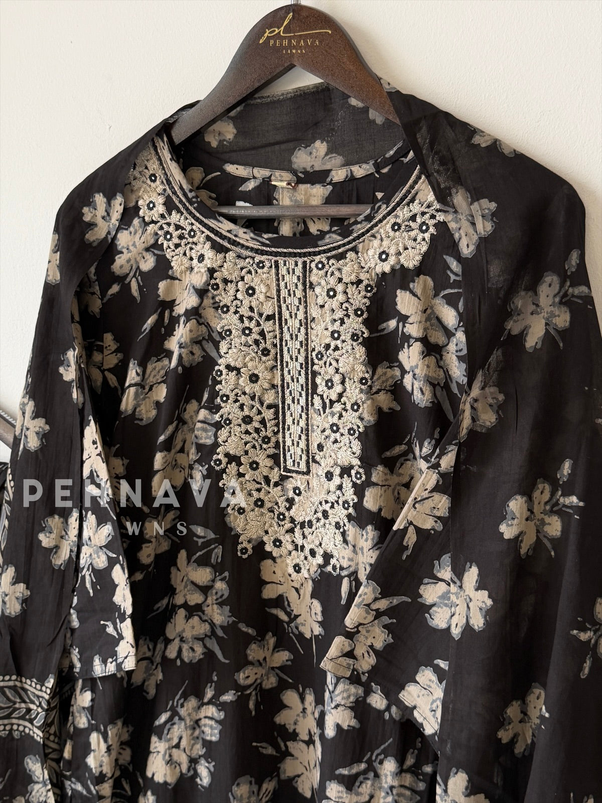 Floral Embroidery Suit Set-18233