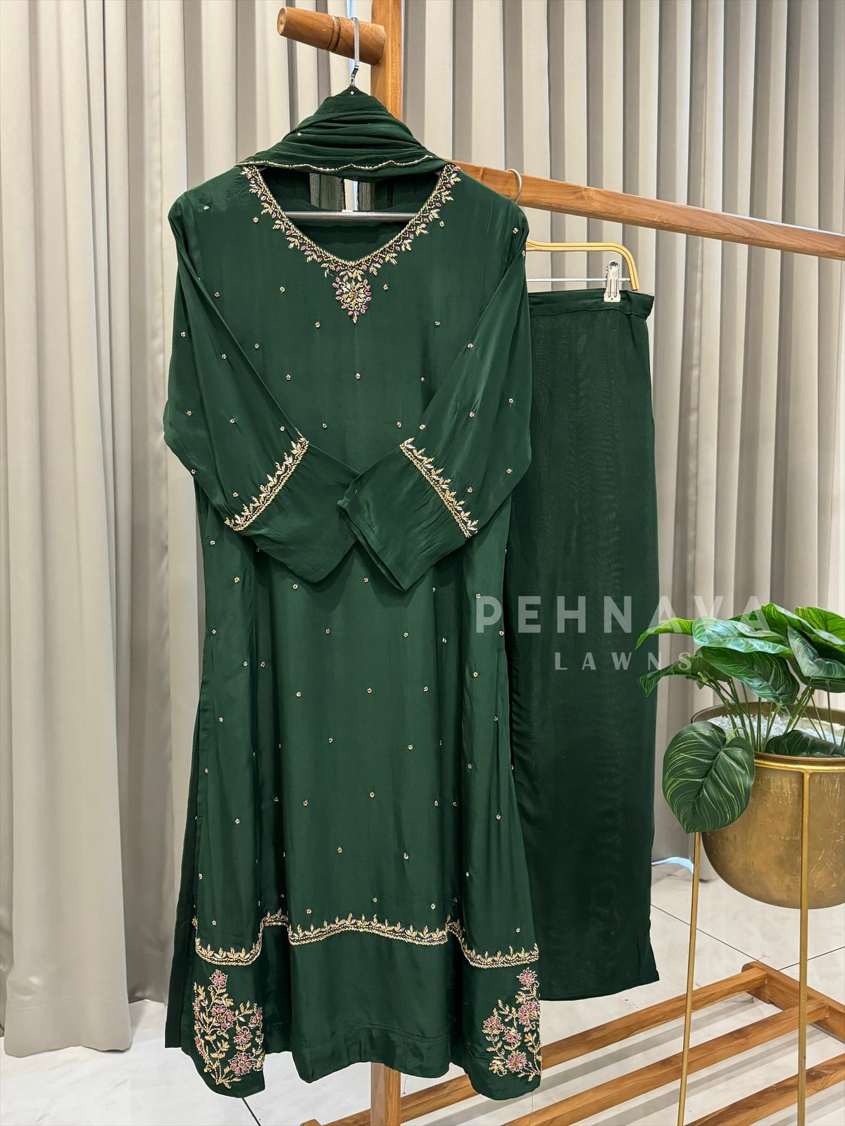 Premium Hand Work Attire - Pehnava Lawns