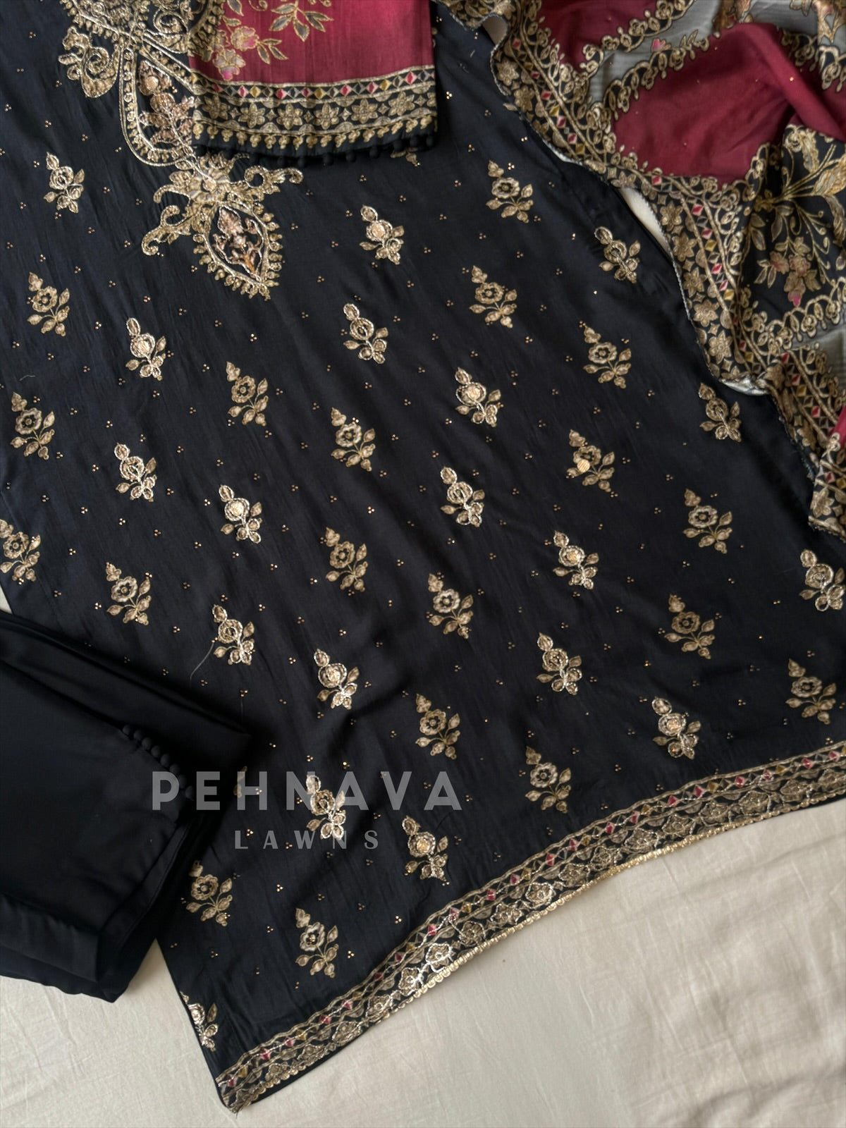 Black premium muslin suit-KT-319 A - Pehnava Lawns