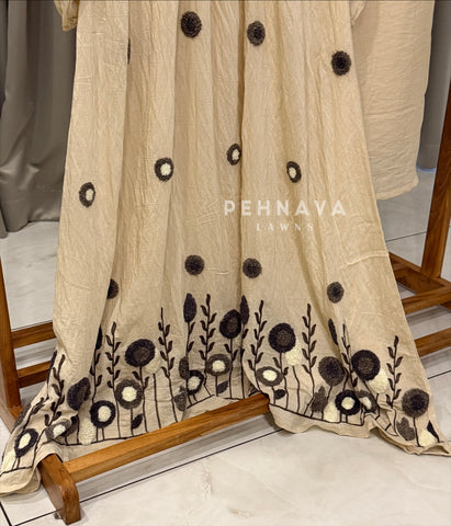 Halter neck Noodle Embroidered Suit 5006