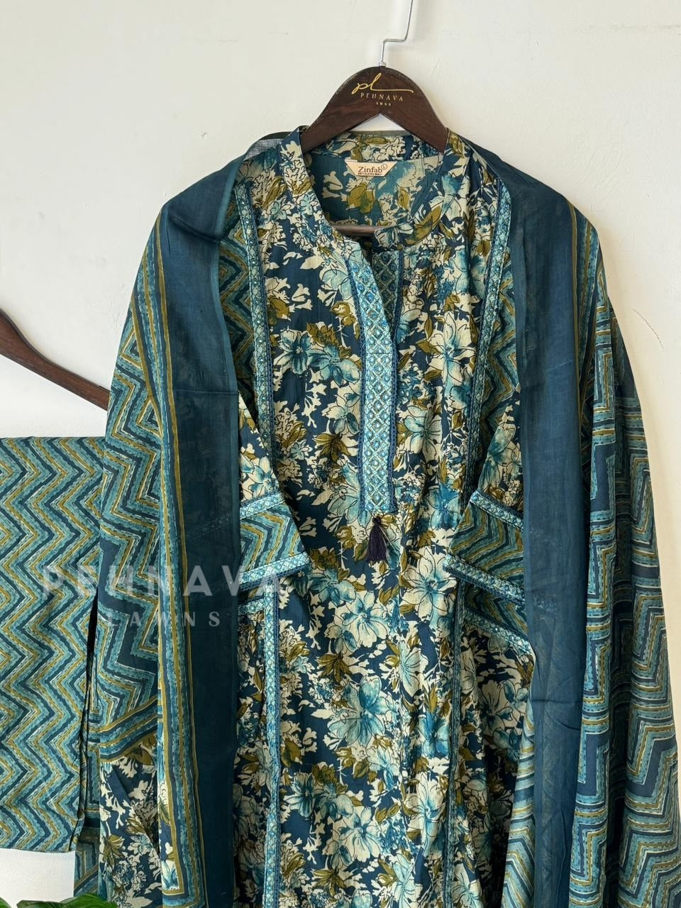 Floral Suit Set-18252 - Pehnava Lawns