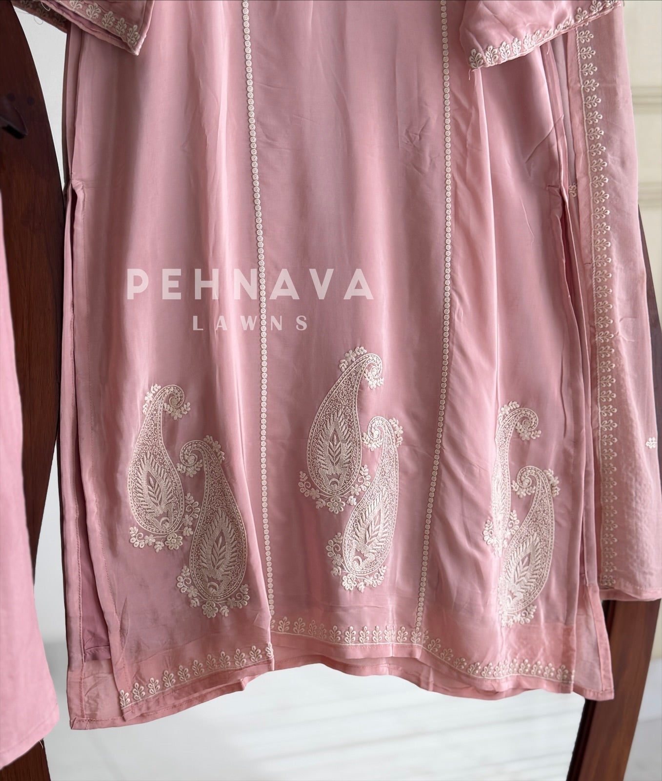 V-Neck Paisley Embroidered Suit-SN6018