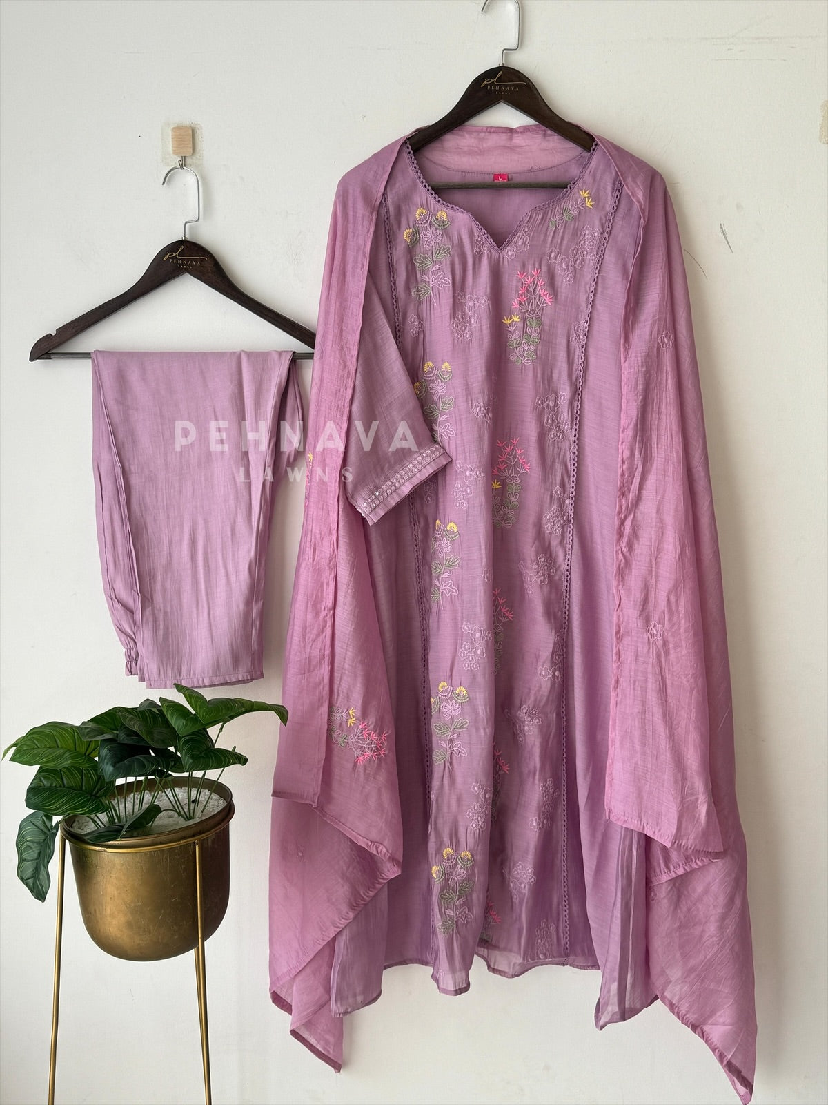 Floral Chanderi Ethnic Suit-3526 - Pehnava Lawns