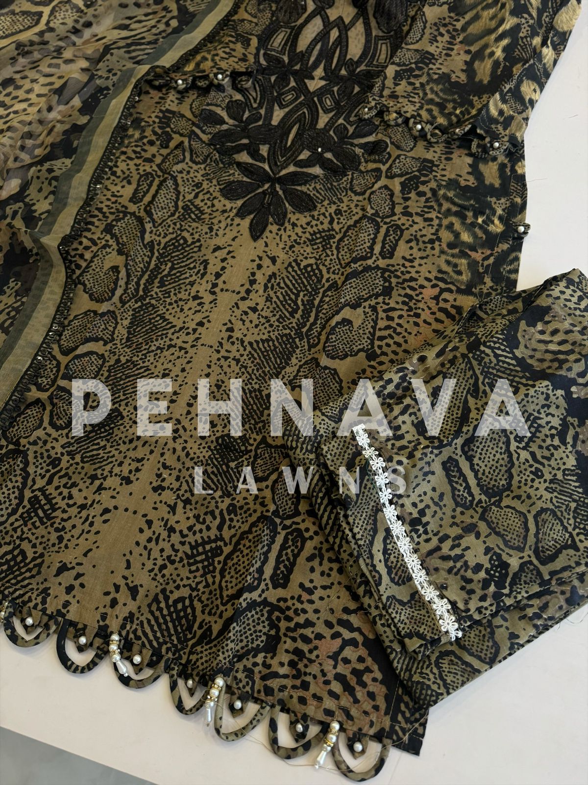 Floral Printed Ethnic Pak-Suit Ft. Chiffon/Cotton Dupatta-224