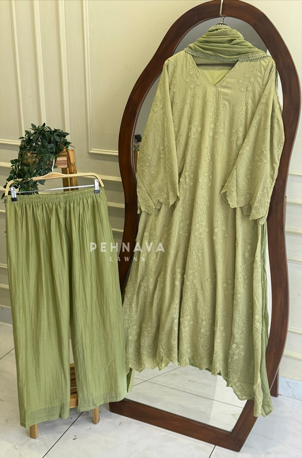Embroidered Three Piece Suit Set 5110