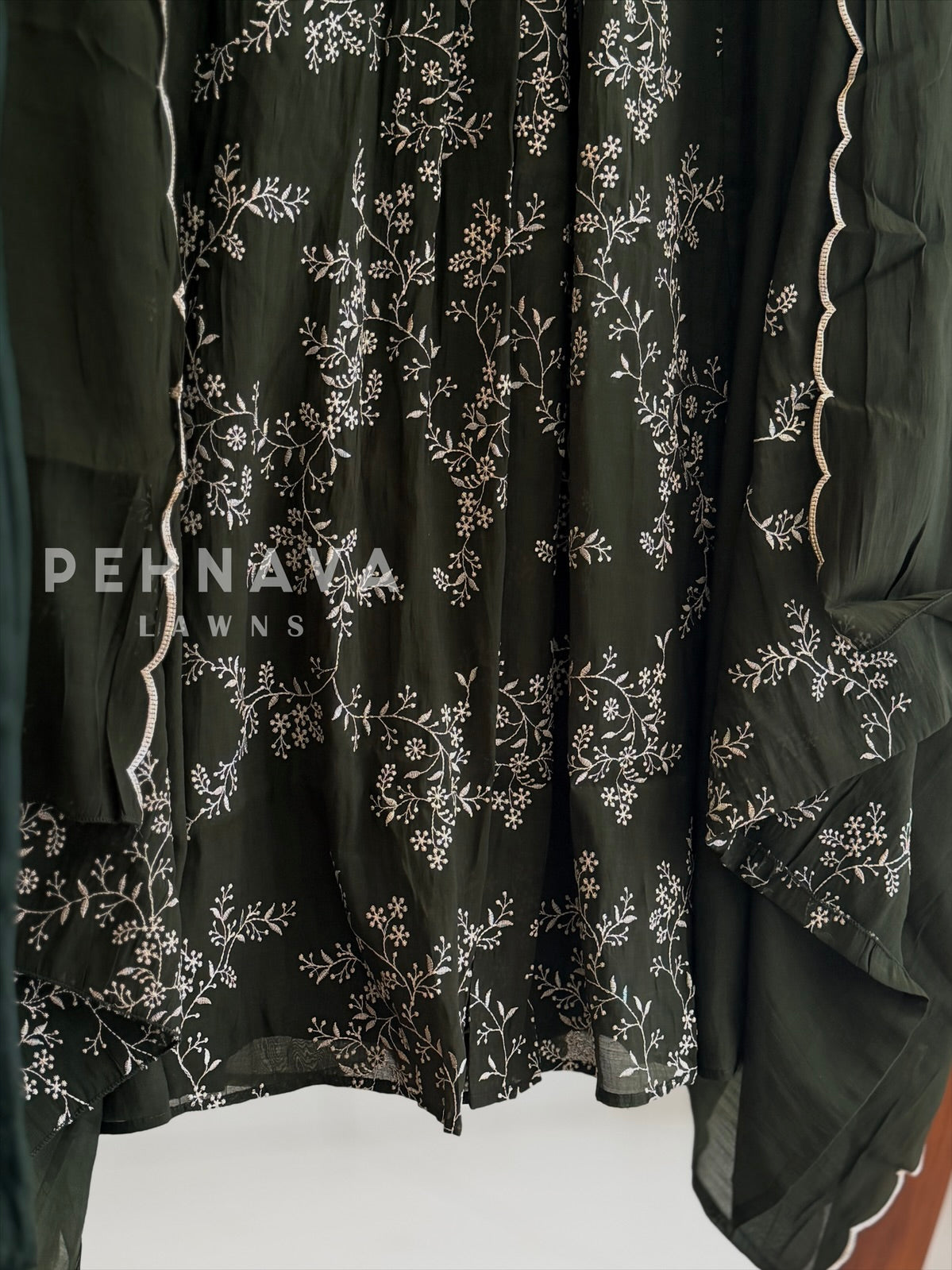 Scallop Border Embroidered Suit Set